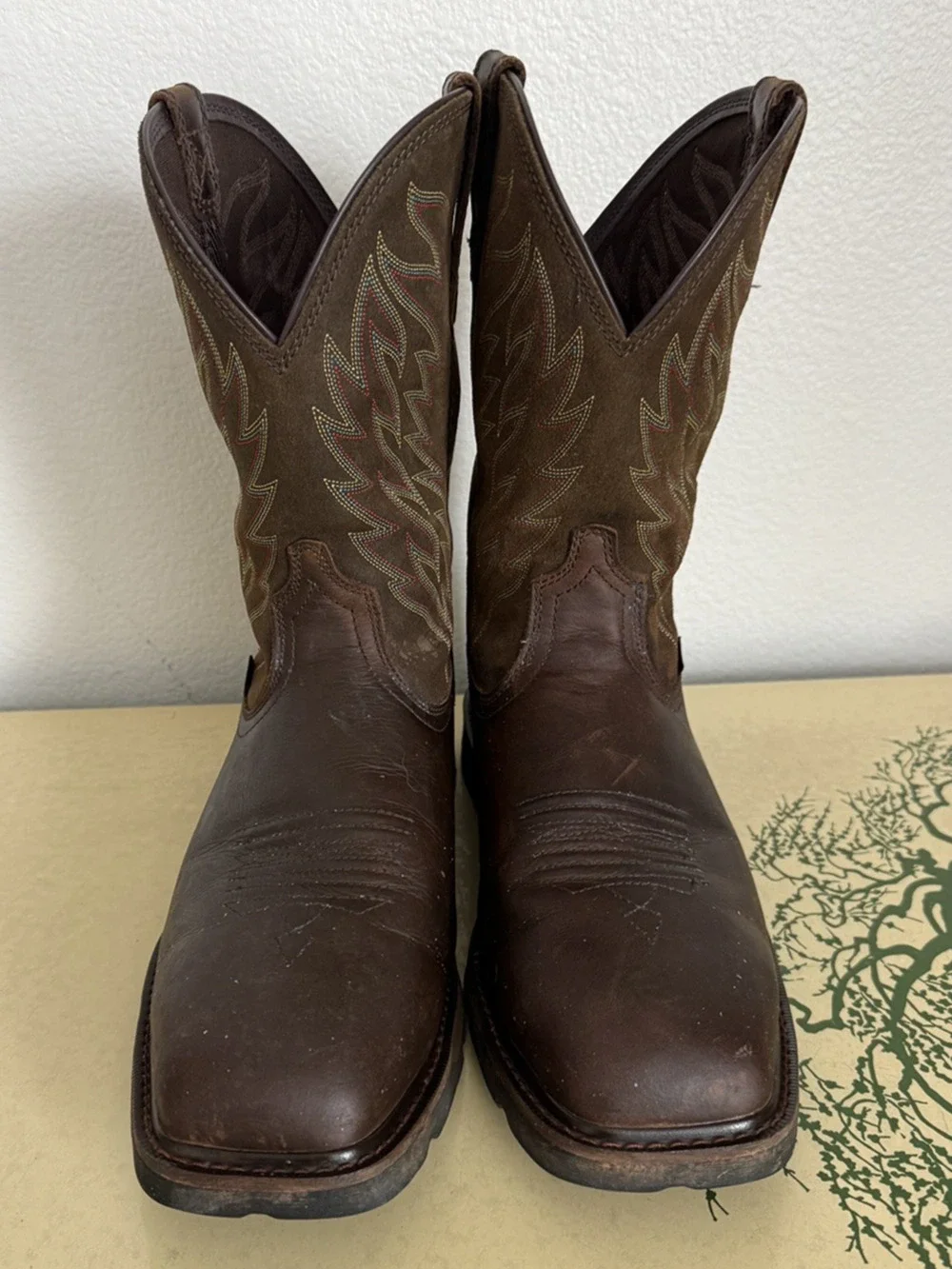 Gently Used Ariat Groundbreaker Square Steel Toe Brown Leather Embroidered 13EE